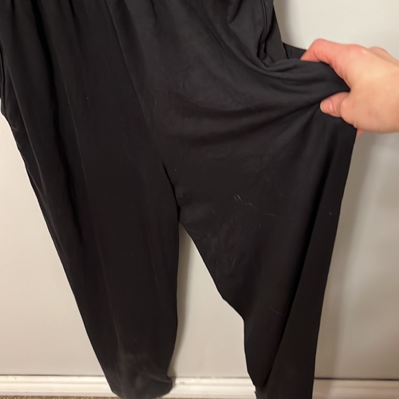 Jessica Simpson Black Jumpsuit Size Medium - Picture 6 of 6